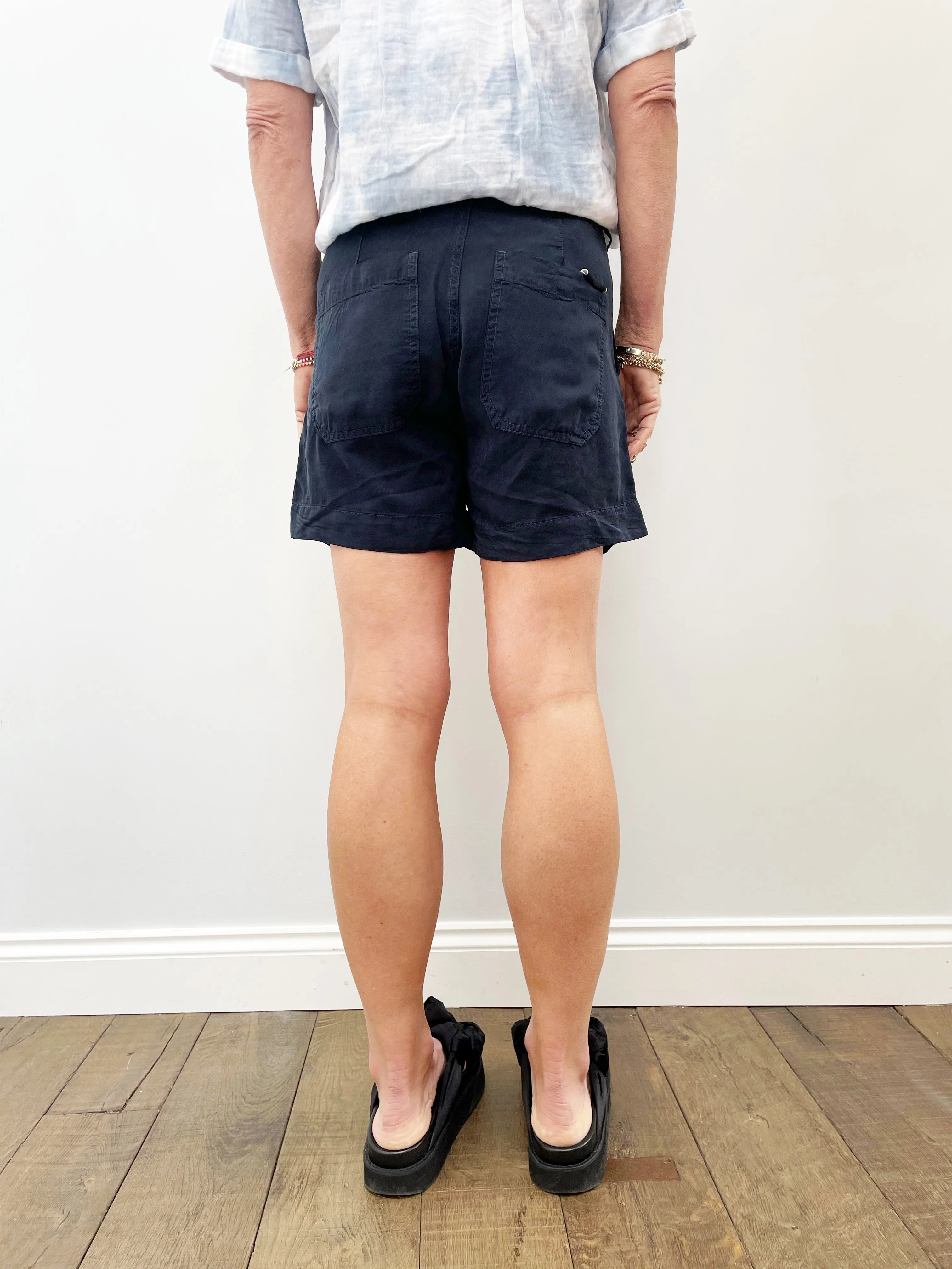 FIVE Felicie Shorts in Navy